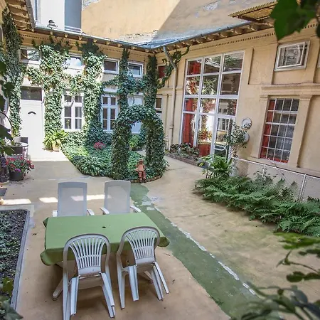 Oasis Inn Budapest Guest house *