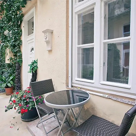 Oasis Inn Budapest Guest house