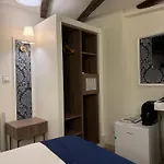 Oasis ブダペスト
