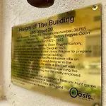 Hotel Oasis