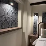 Oasis 布达佩斯
