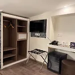 Oasis 酒店