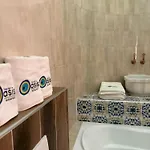 Oasis 布达佩斯