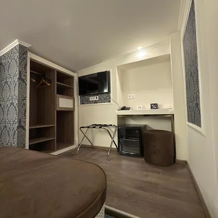 Hotel Oasis Inn Budapest 3*