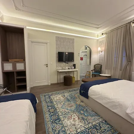 Oasis Inn Budapest Hotel