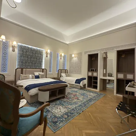 Oasis Inn Budapest Hotel